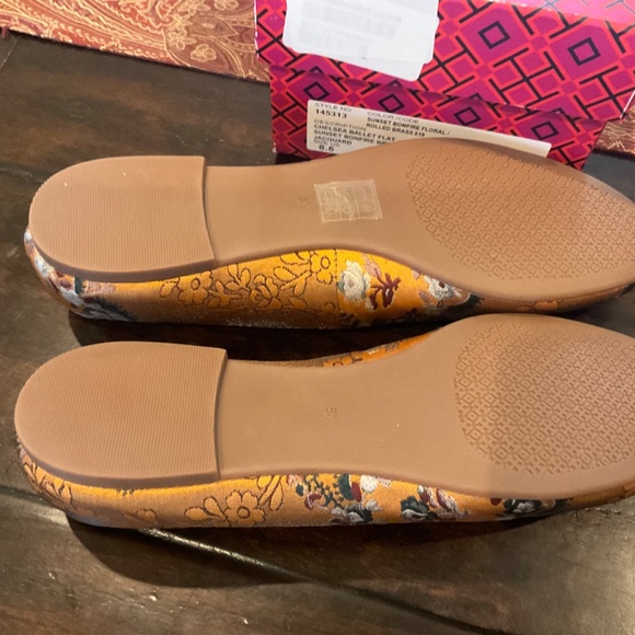 Tory Burch Chelsea  Ballet Flat in Sunset Bonfire Brocade 819 - Size 8.5,BNIB, - Picture 5 of 5